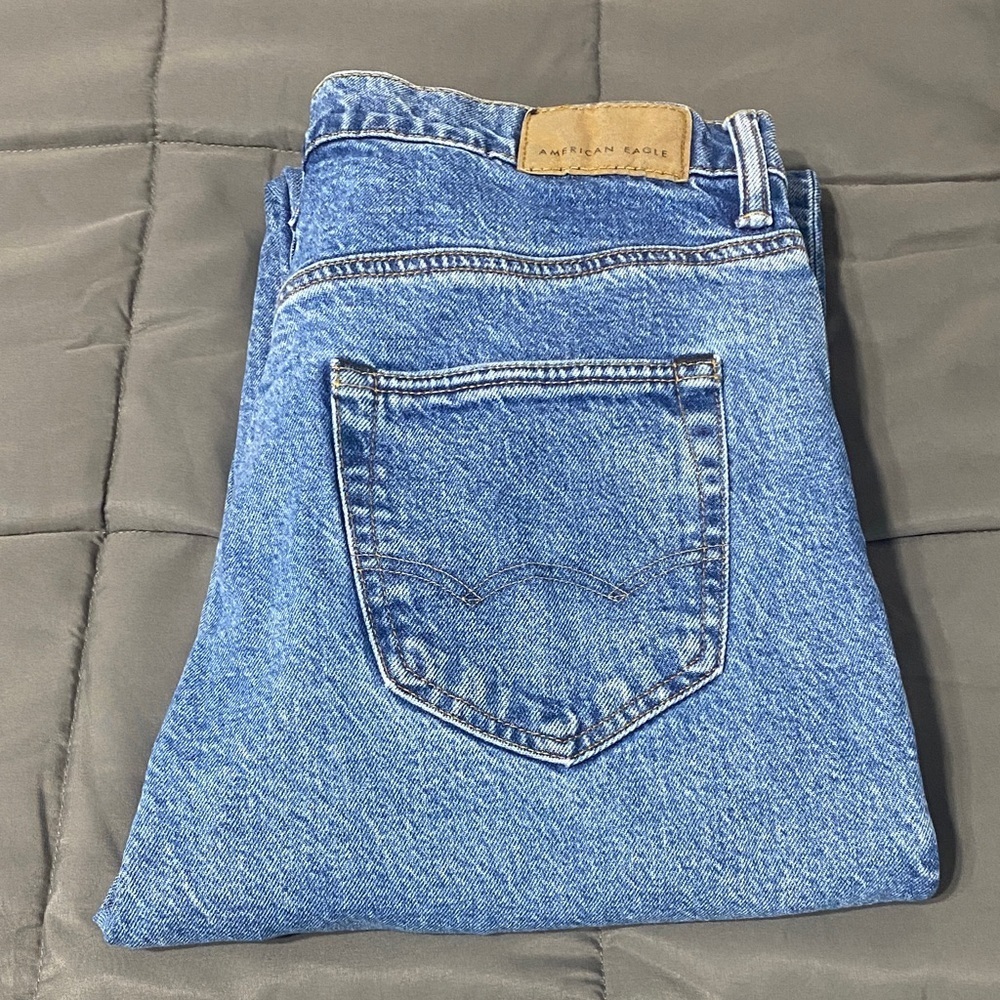 Men’s American Eagle 🦅 loose fit jeans.  30x30